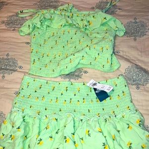 Crop top skirt out fit